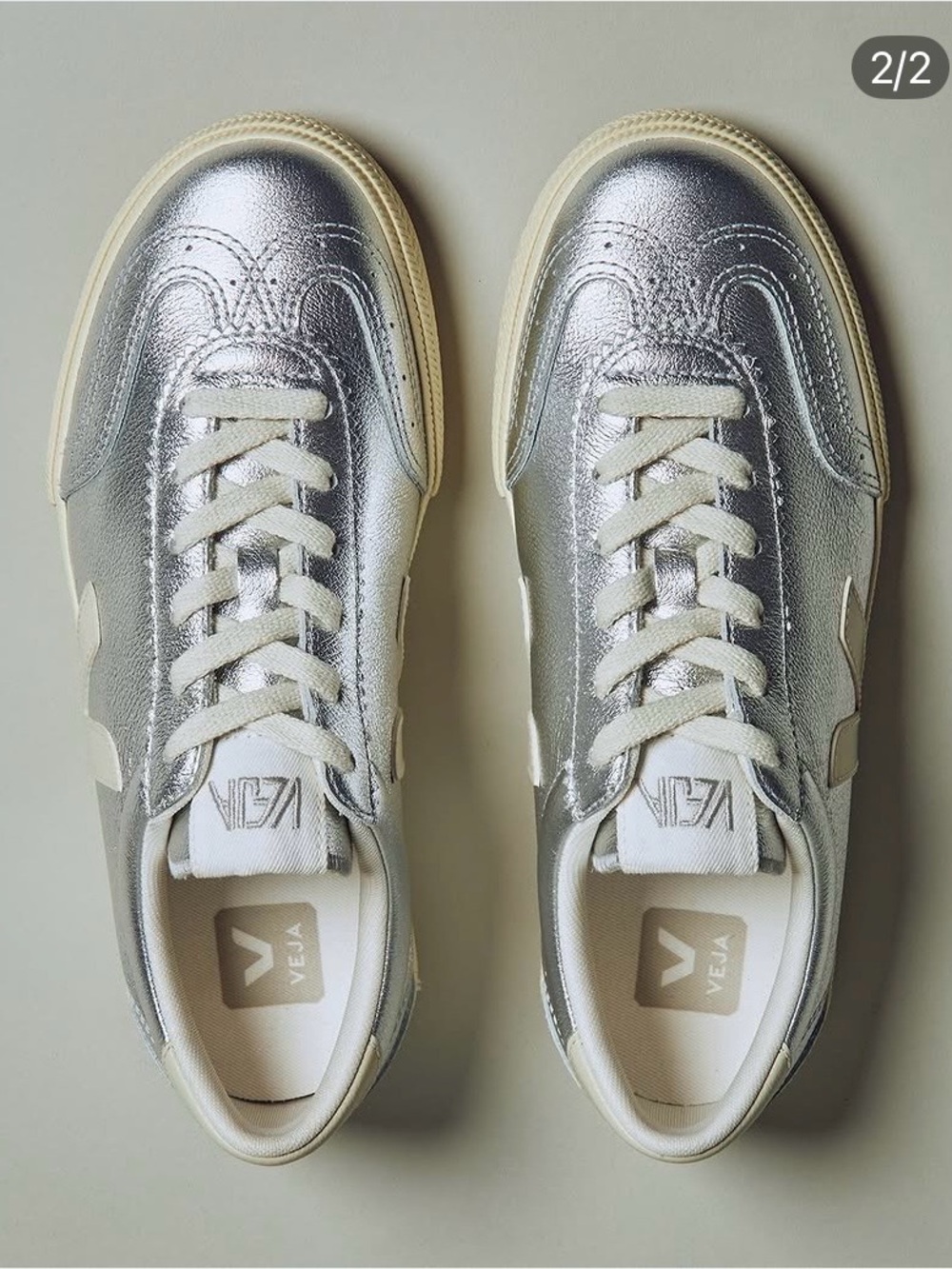 Veja Size 6 Sneakers - Picture 2 of 9